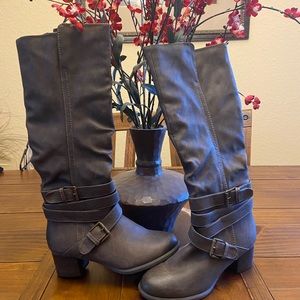 Brown Mossimo Supply Co. boots, size 9